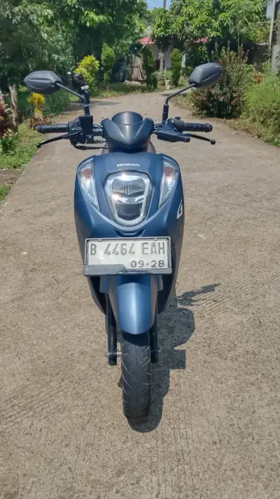 Nia:DP 500K GENIO CBSISS PLAT B DEPOK PAJAK HIDUP