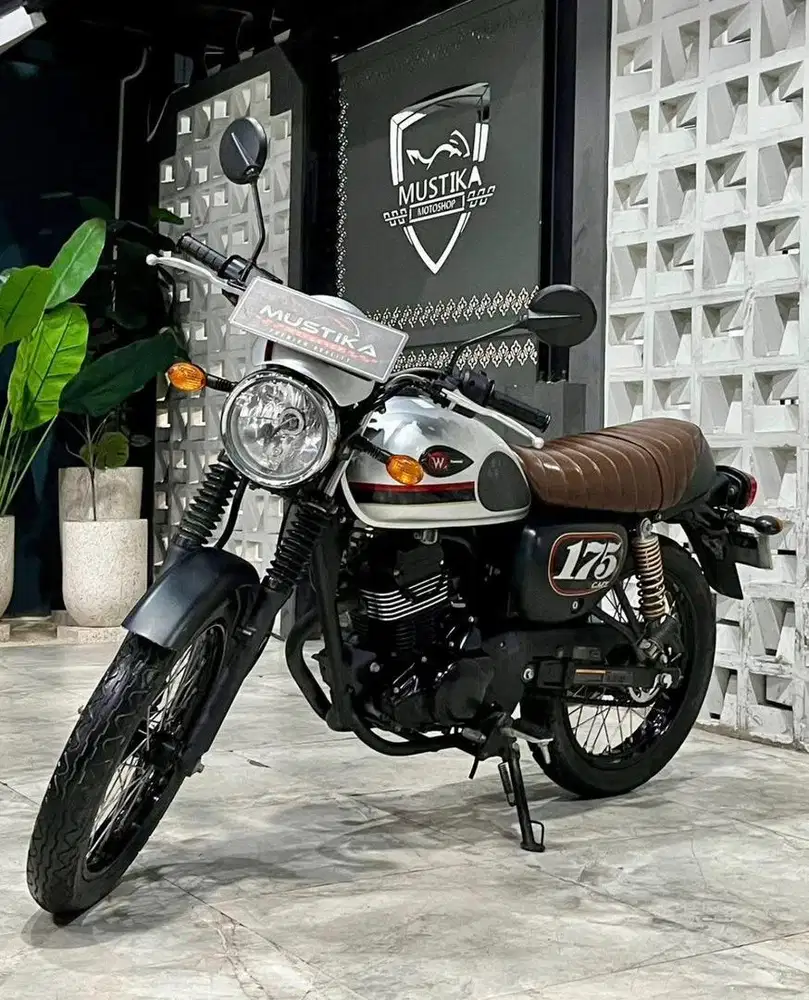 Kawasaki W175 cafe