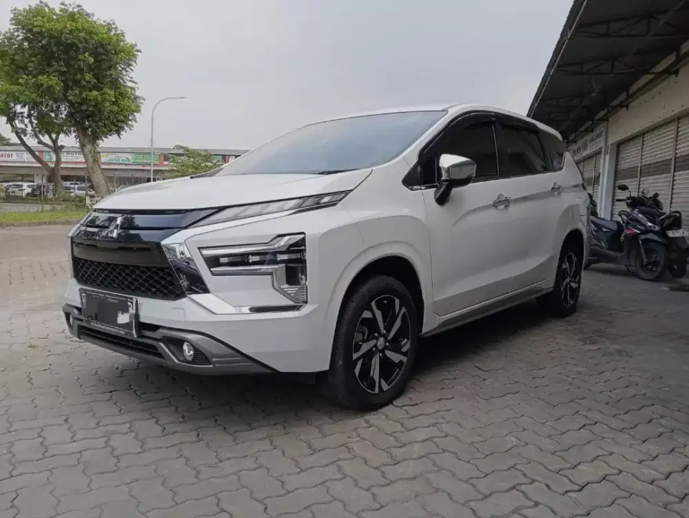 Mitsubishi Xpander Ultimate Matic 2022 Putih