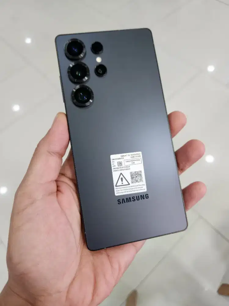 Samsung s25 ultra 512gb warna hitam banyak di cari