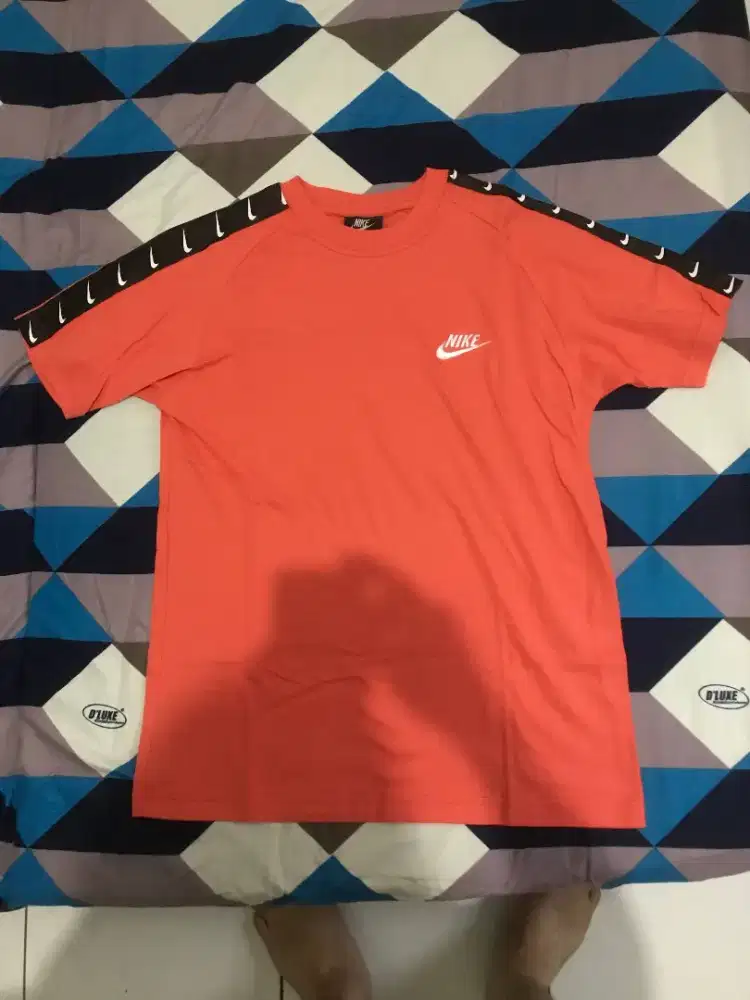 Kaos Nike UK m.