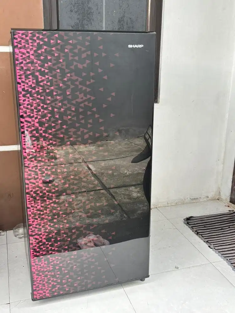Kulkas Second Sharp 1 Pintu 166Liter