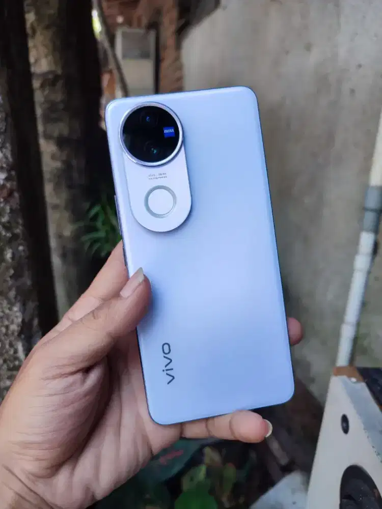 Vivo v50 5g second like new