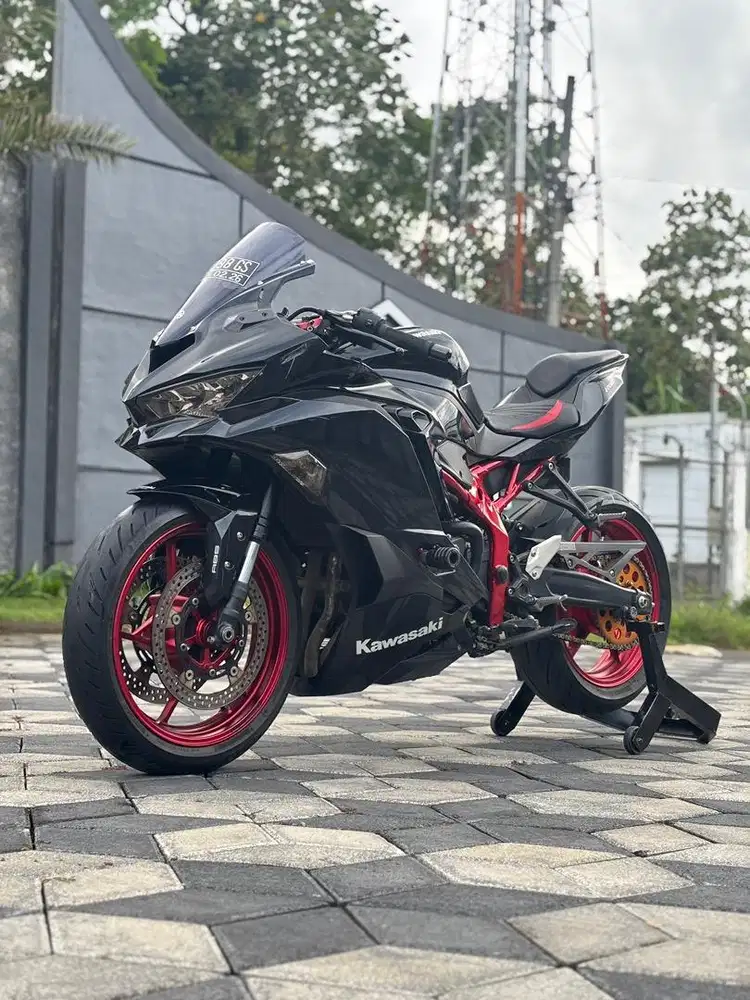 Kawasaki ZX 25R ABS QS 2021 Hitam Modif Koko Motor
