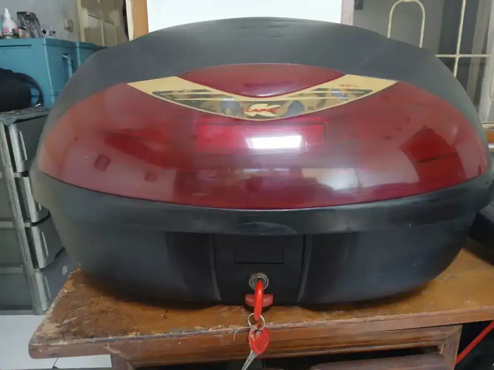 Box motor merk KAFFA 42 Liter