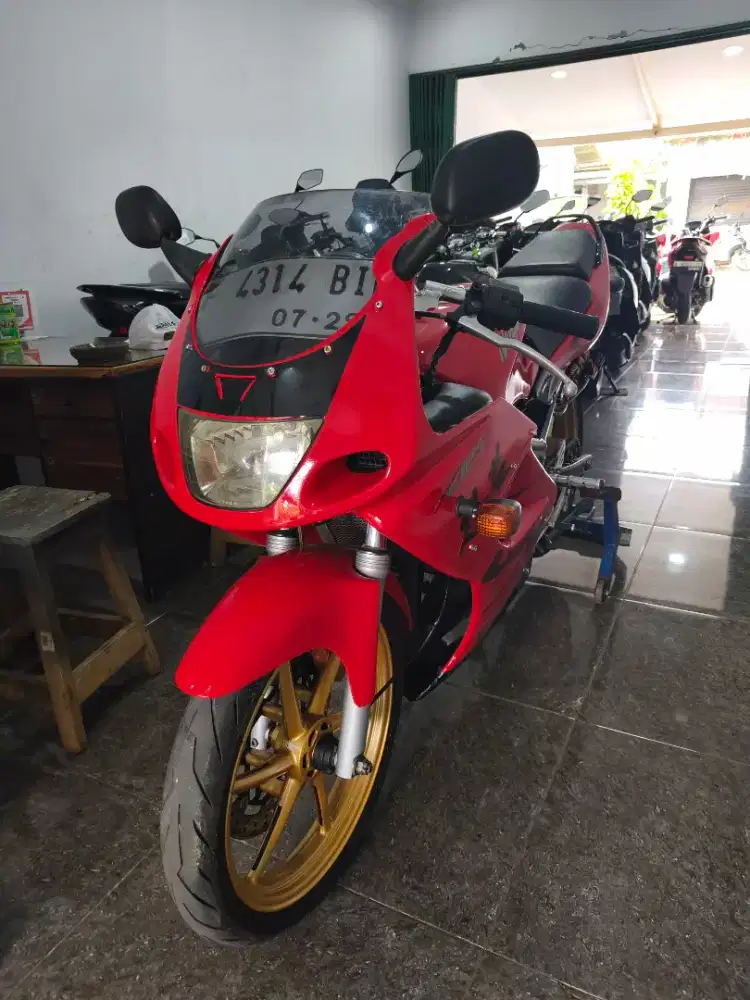 JUAL MOTOR KAWASAKI NINJA 150 RR 2009
