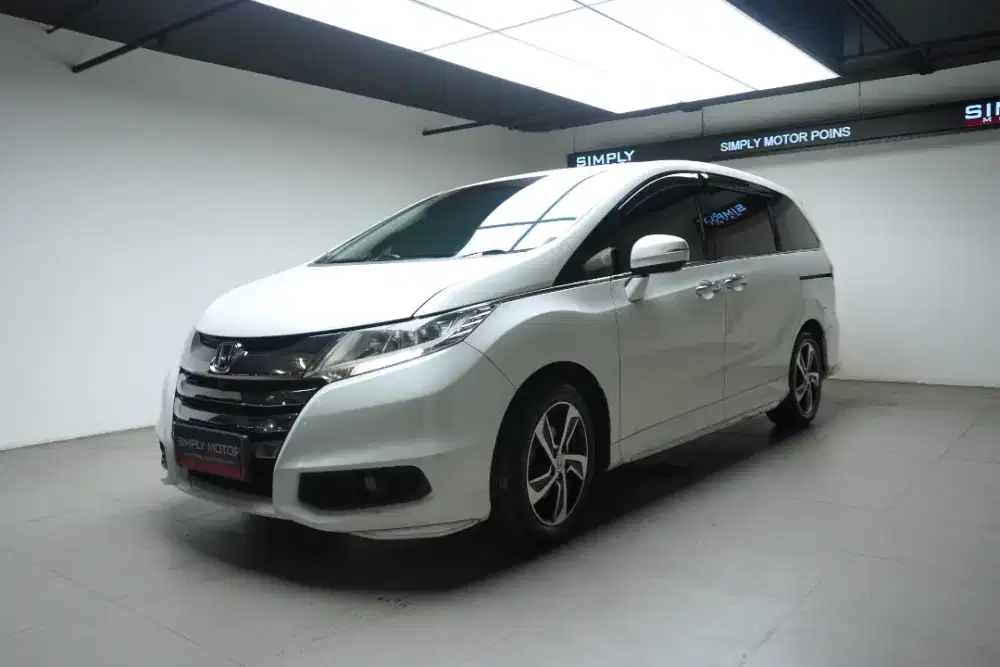 Honda Odyssey prestige 2014 ! Good condition !