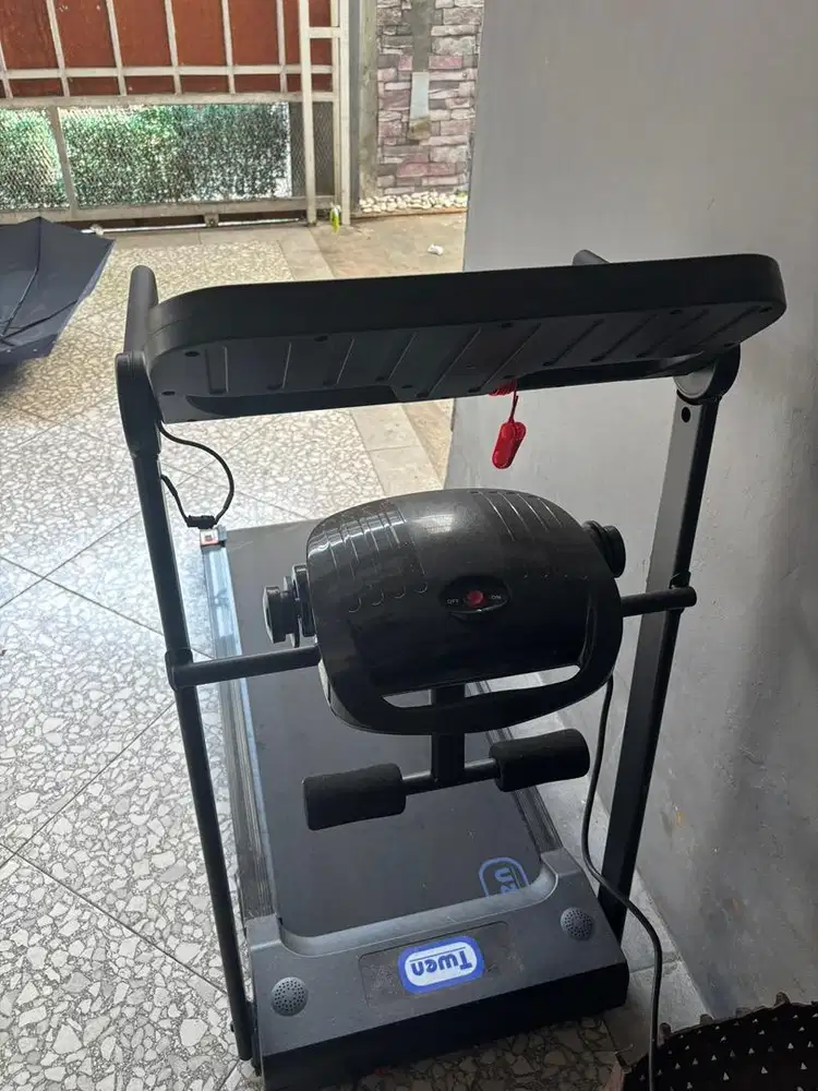 T208M New Treadmil Listrik Treadmill Portable Treadmill Multifungsi