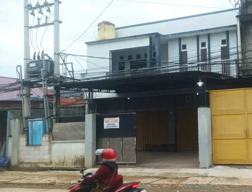 Di jual Ruko 2 lantai 2 pintu SHM