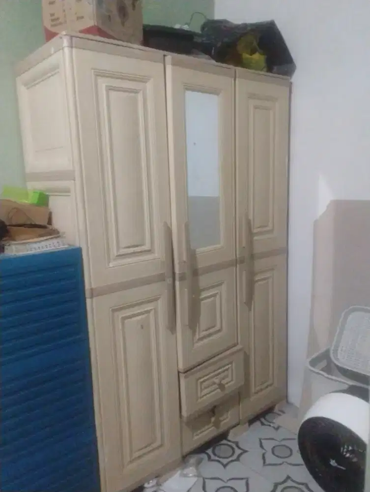 Lemari Plastik elegan dan kokoh