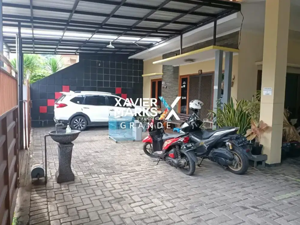 Rumah Induk dan Kos di Jalan Papa Hijau Kota Malang