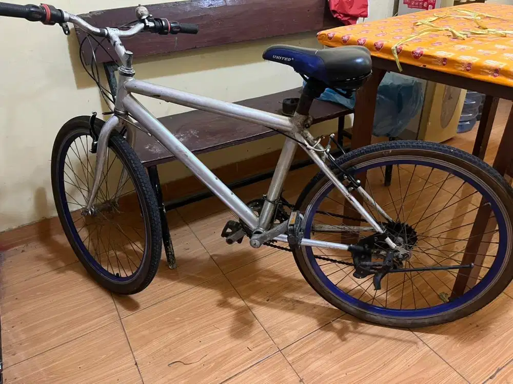 Sepeda UNITED PUTIH BIRU / Mountain Bike MTB