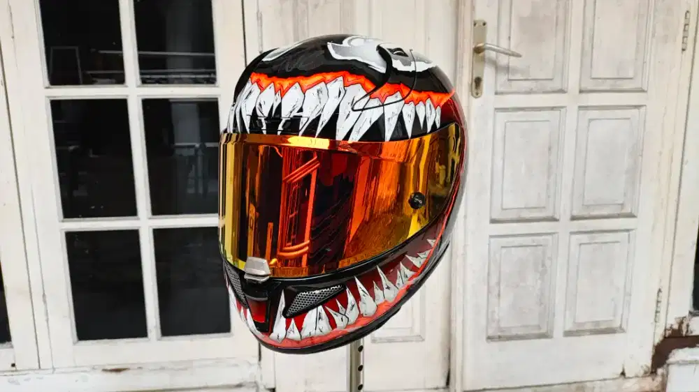 HJC RPHA 11 VENOM 2 SIZE L FIT M