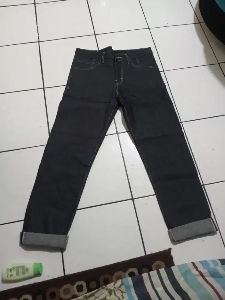 celana denim baru