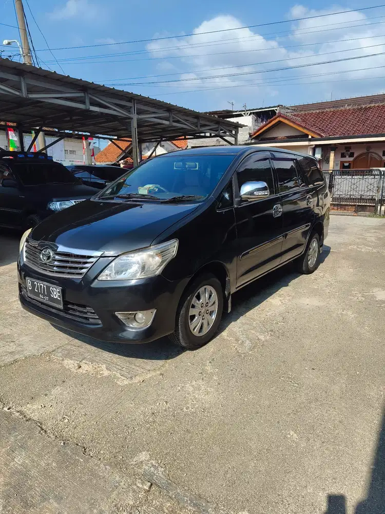 Toyota Kijang Innova 2012 Bensin