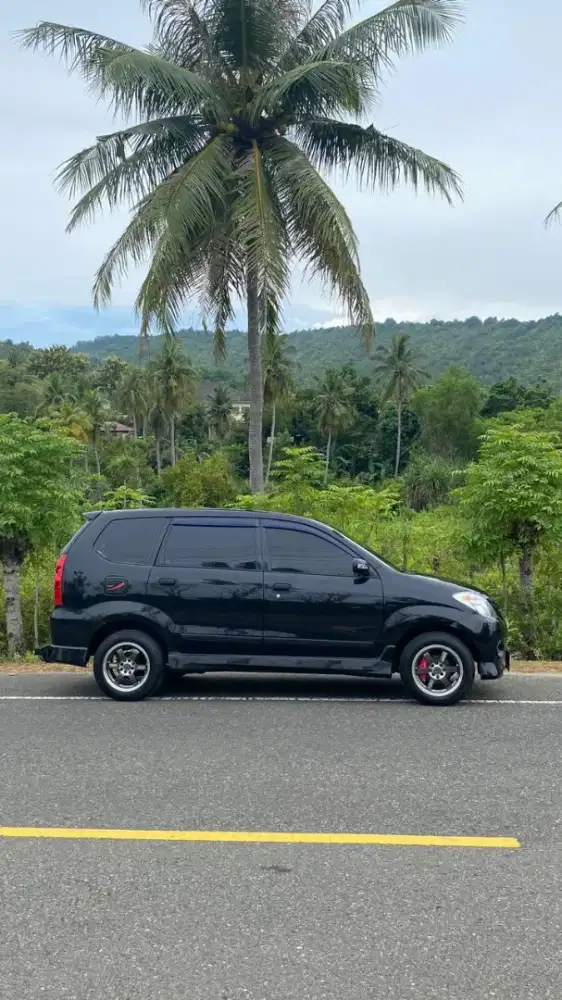 DIJUAL TOYOTA AVANZA S 2010