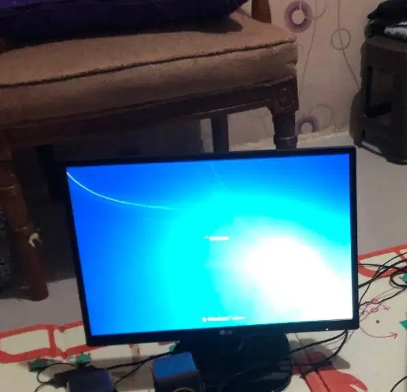 monitor LED LG 20inch tipe 20MP48A