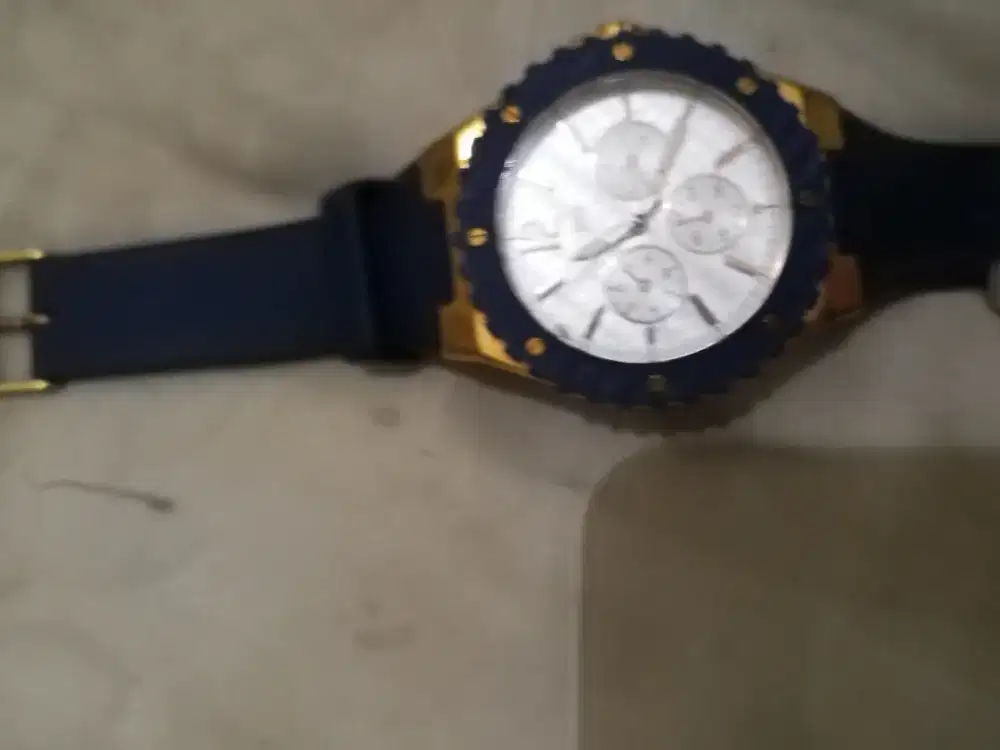 Jam tangan guess