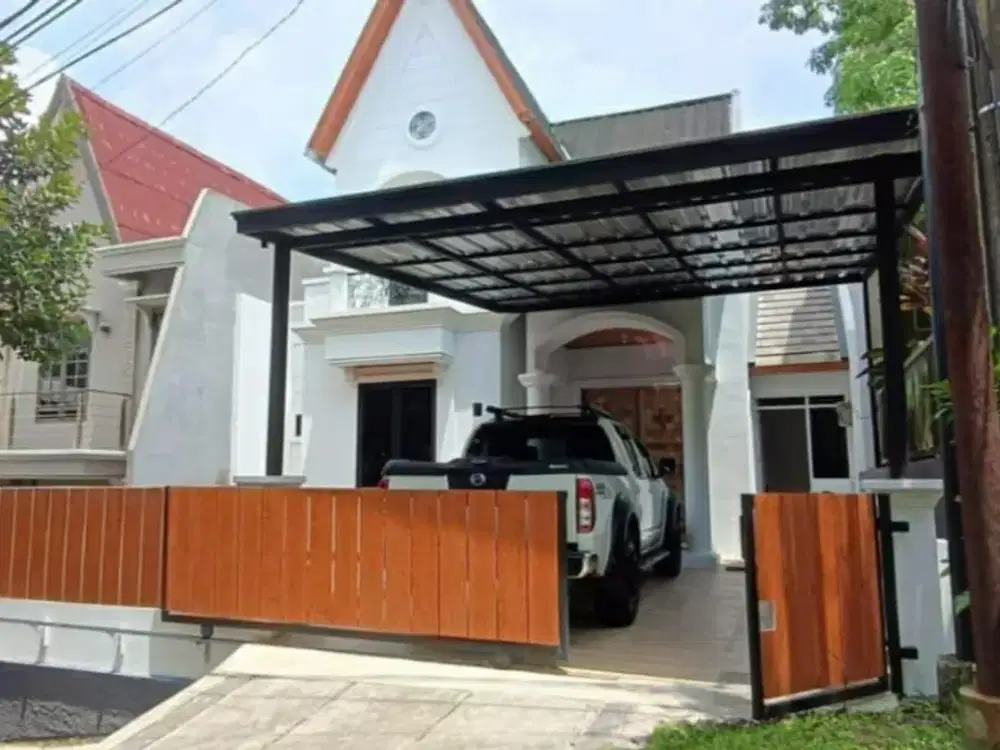 Di Jual Rumah cantik  Strategis di bukit golf