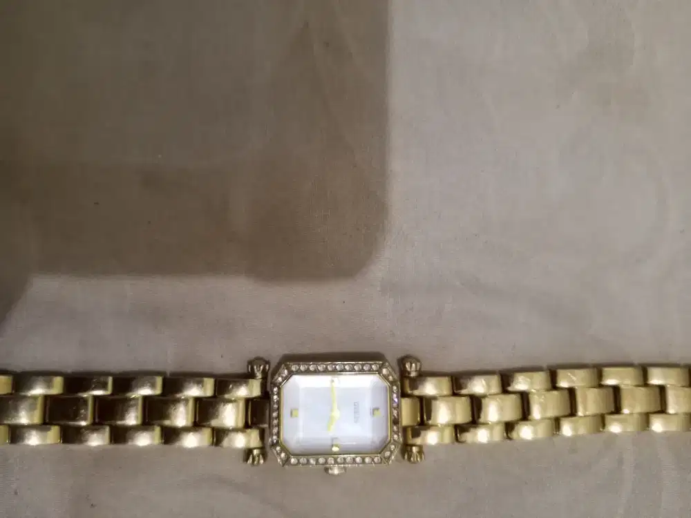 Jam tangan guess