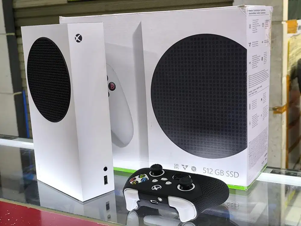 XBOX SERIES S 512GB + Expansion Storage WD BLACK 1TB