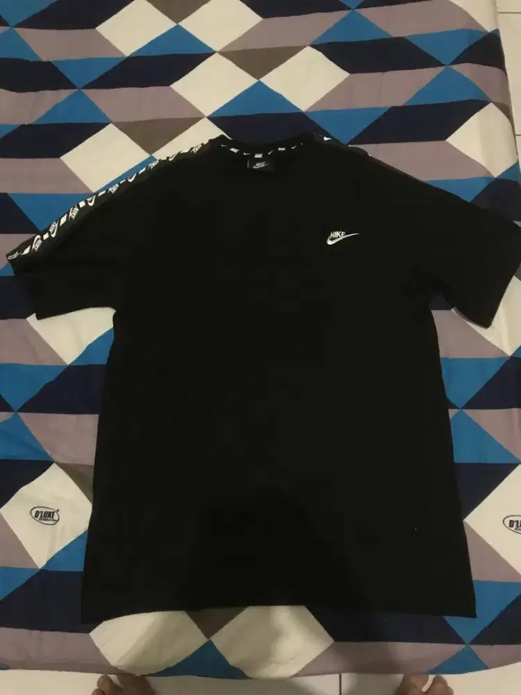 Kaos Nike UK m.