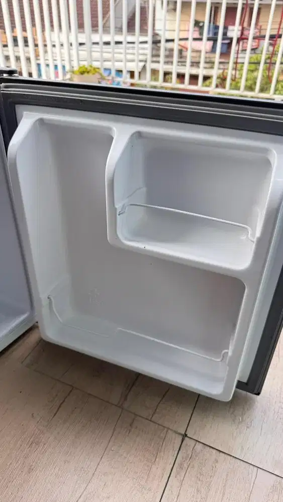 Kulkas Mini Hisense 45 L Daya 202 Kwh