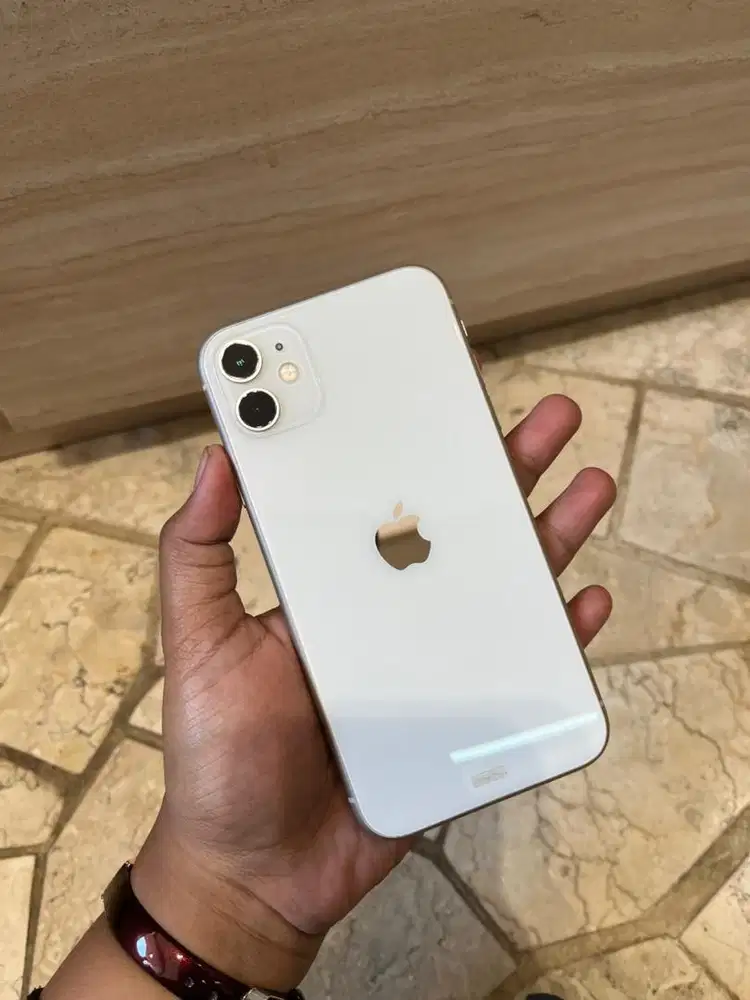 For Sale Iphone 11 64 GB