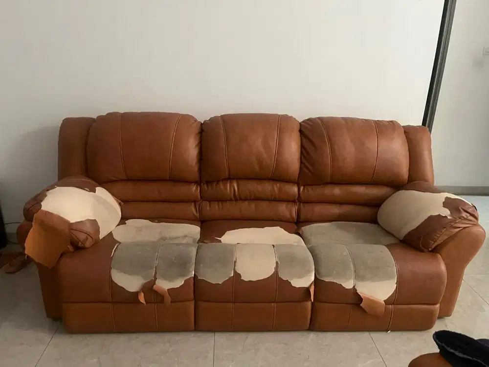 Sofa sesuai kondisi gambar