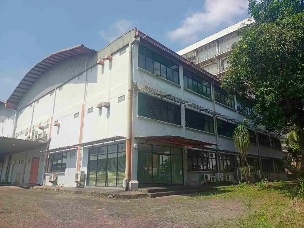 Taman Tekno BSD Gudang 3 Lantai dilengkapi dengan Lift Barang kapasitas 2 Ton