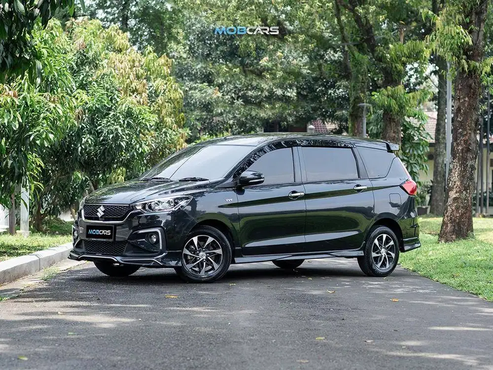 DP 17JUTAAN ! LOW KM ERTIGA GT 1.5 MT 2019 HITAM METALIK MOBCARS