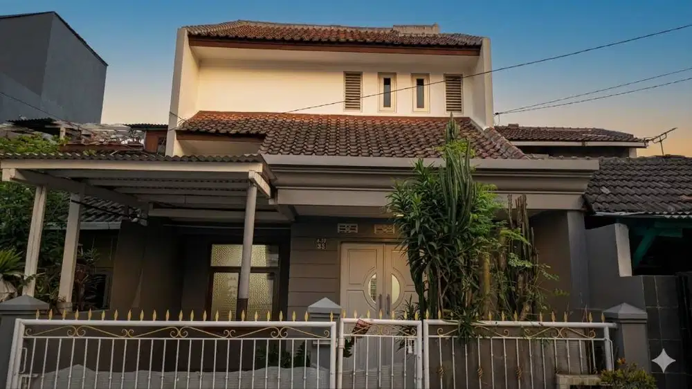 NEGO! Dijual Rumah 2 Lantai Lokasi Strategis 7 Menit ke Tol Cimahi