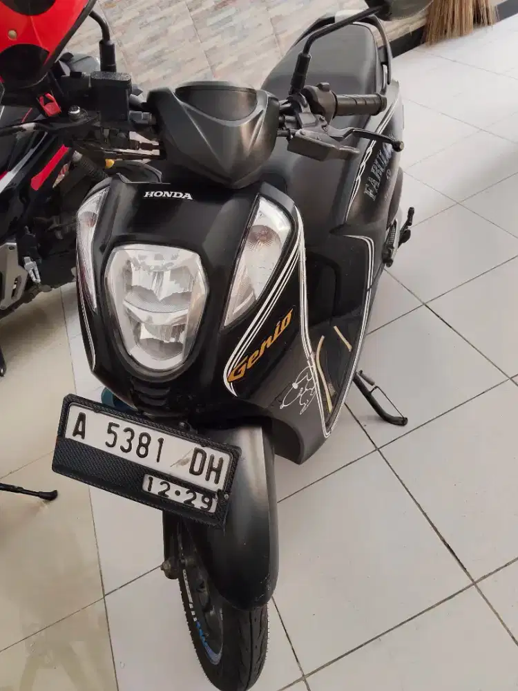 Genio 2019 Warna Hitam