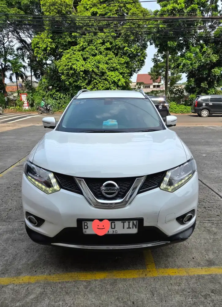 Nissan X-trail T32 2.5 tahun 2015 Putih Mulus - Pemakai Pribadi