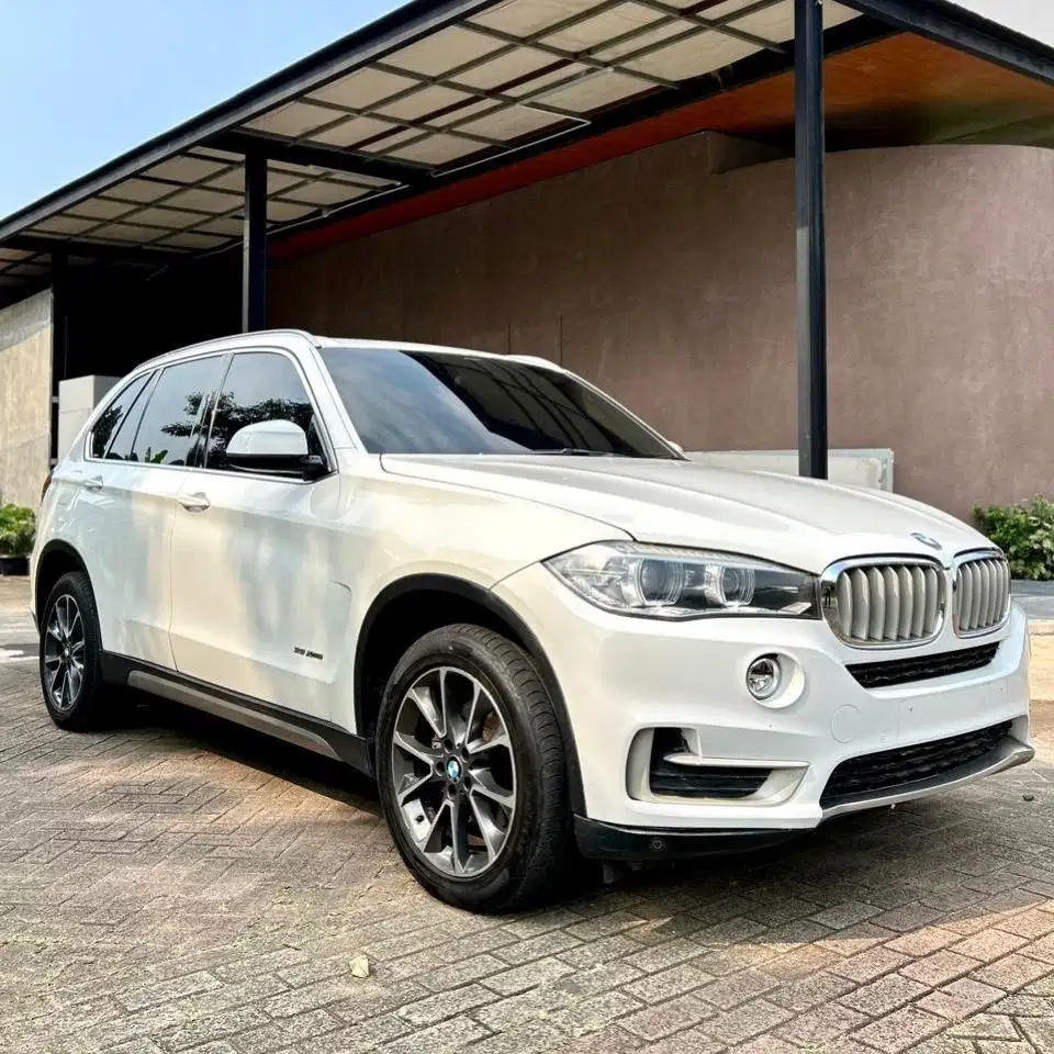 (CASH) BMW X5 xDrive F15 2015