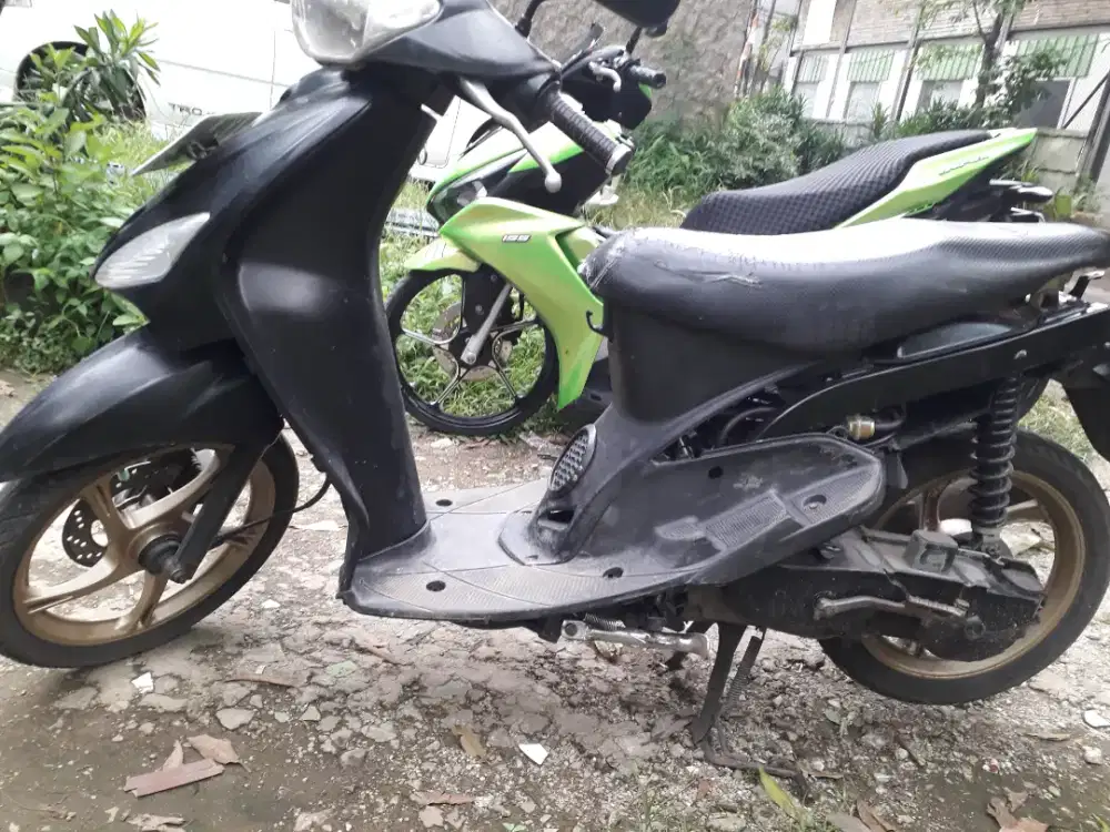 Dijual motor MIO SPORTY Warna Black Ma mba tahun 2008