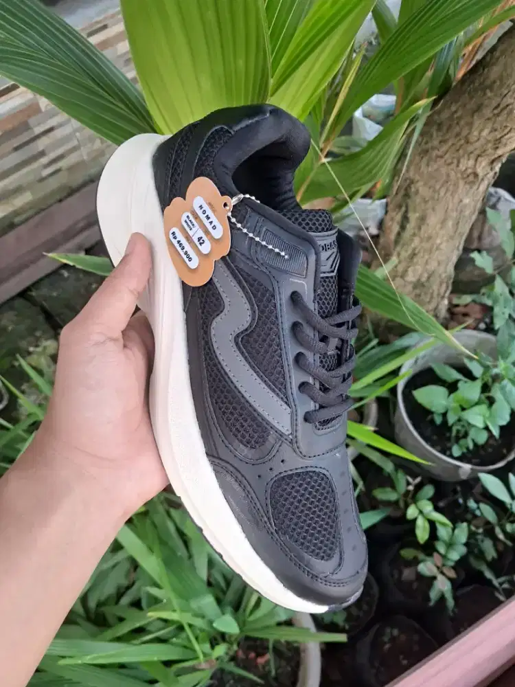 SEPATU PATROBAS NOMAD [ORIGINAL]