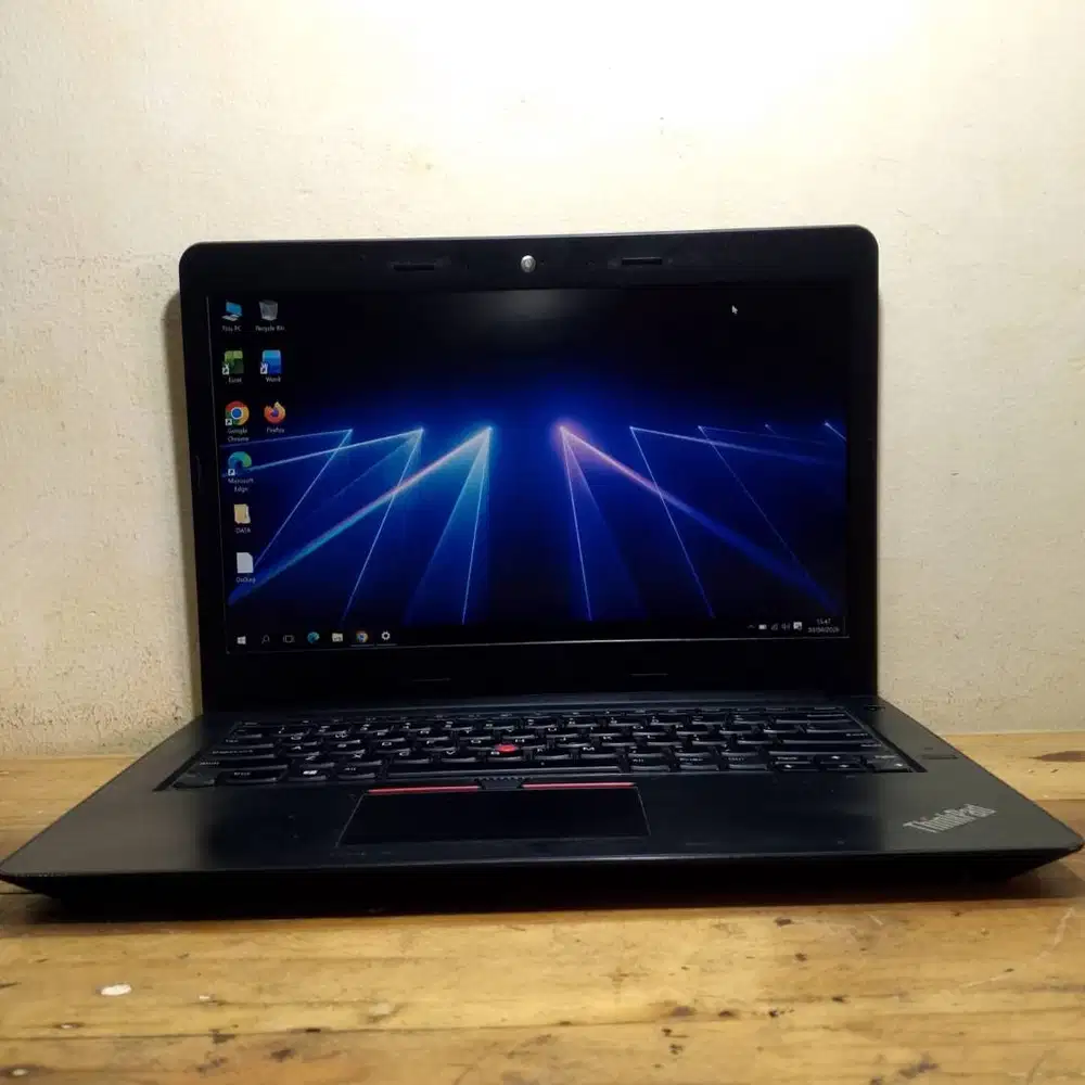 Lenovo Thinkpad core i3-7100U Ram 8 GB HDD 1 TB FHD