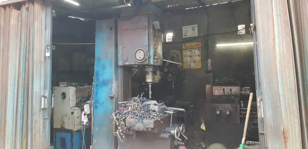 Dibutuhkan kenek bubut