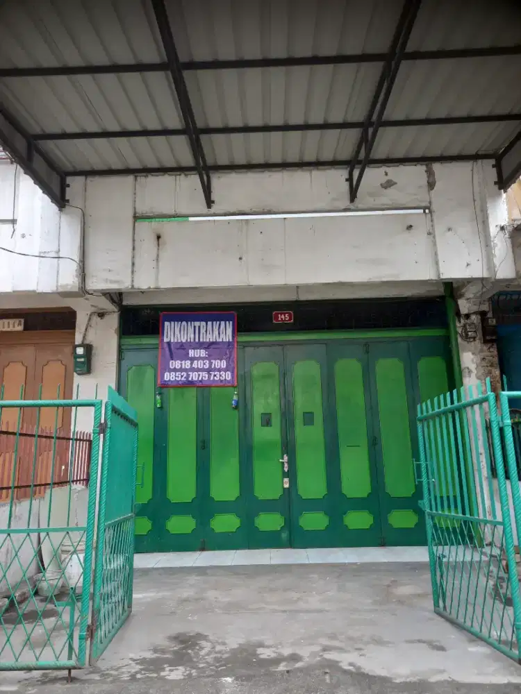 Disewakan ruko 2 lantai strategis