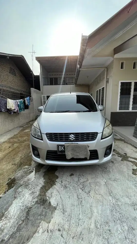 Dijual Suzuki Ertiga GA MT 2012
