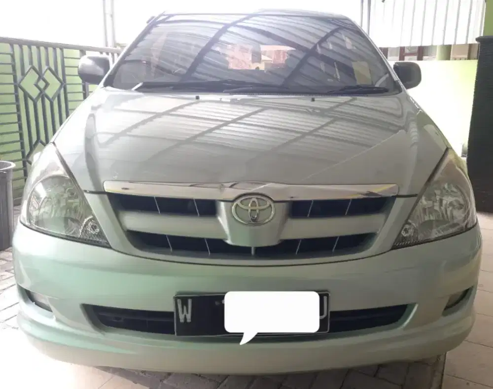 Kijang Innova G 2005
