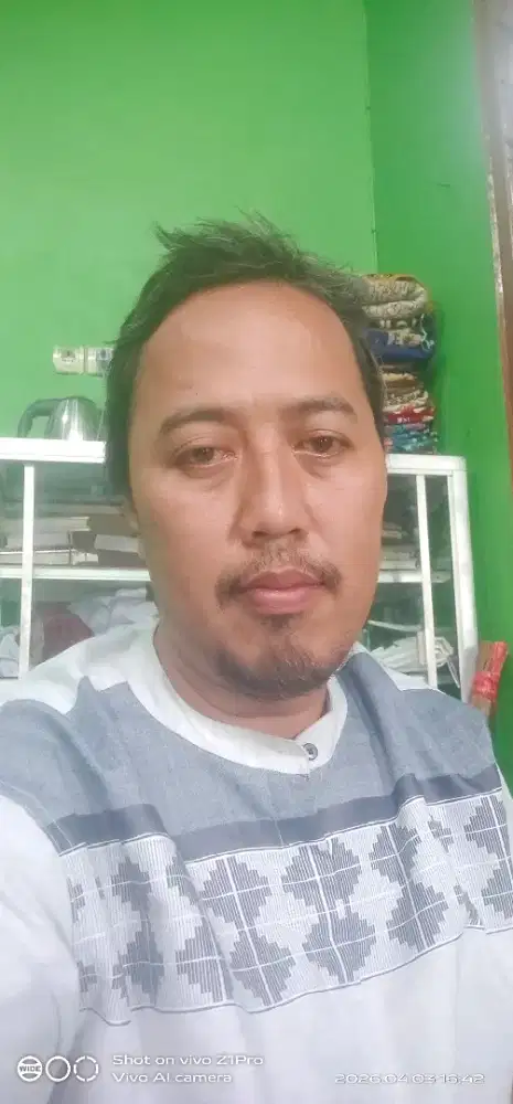 Mencari pekerjaan serabutan