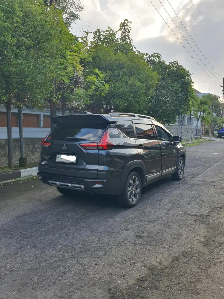 Xpander Cross 2023 Matic km 35rb warna abu plat S Full ori total