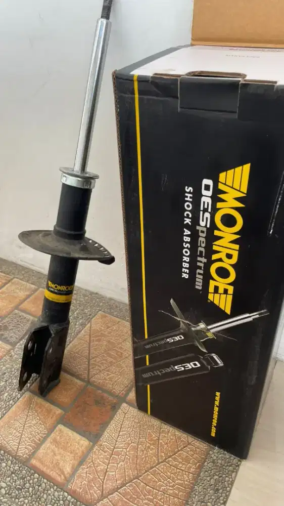 Shockbreaker mobil bekas