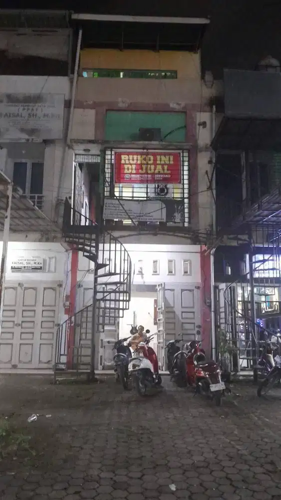 Dijual Ruko 2,5 lantai