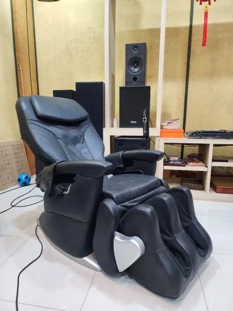 Kursi Pijat OSIM iMedic Pro – Kondisi Istimewa Jarang Pakai Full Set