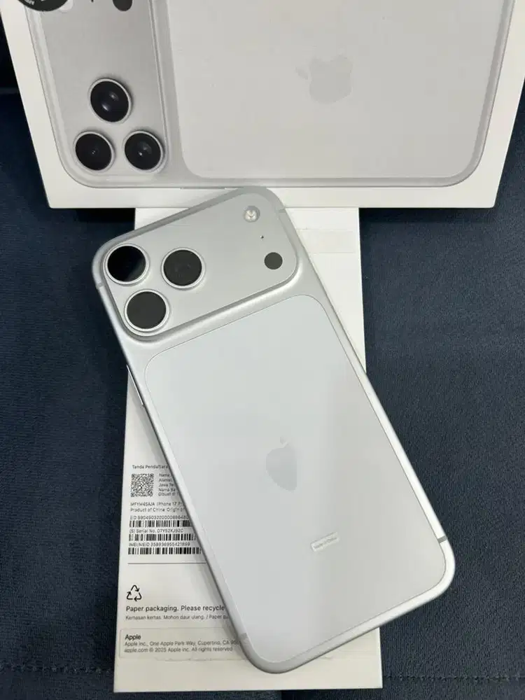 iPhone 17 Promax , Silver , 256GB IBox
