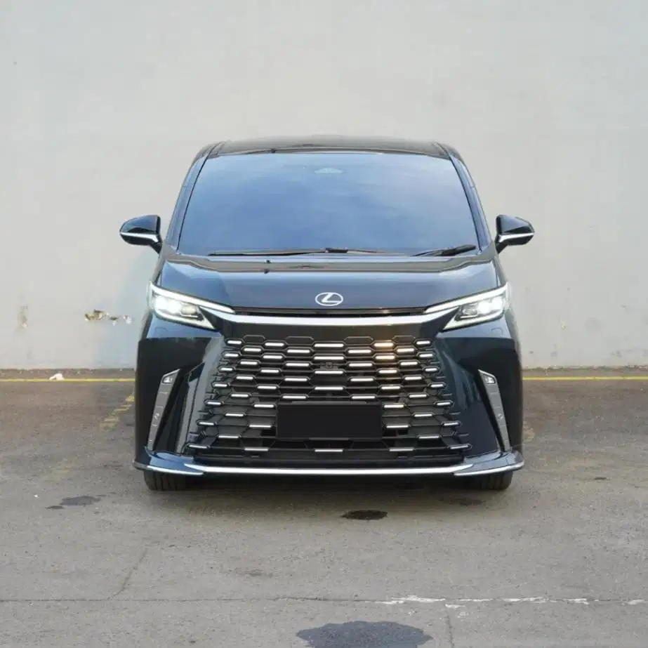 Lexus LM350h VIP 2023 Hybrid 4 Seater