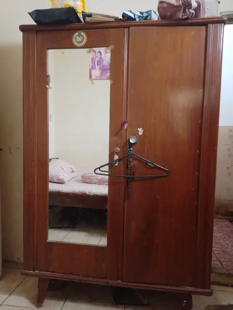 Lemari baju 2 pintu